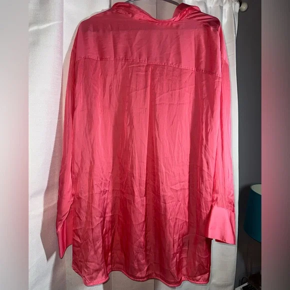 Old Navy Pink Satin Button-Up Shirt - Picture 5 of 5